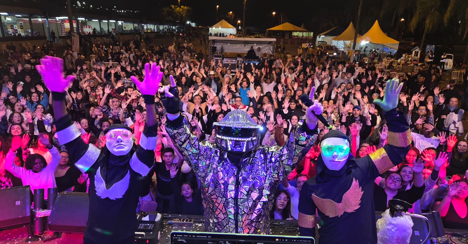 DJ Abençoadão agita o Festival de Música Gospel em Theresina! 🎶✨